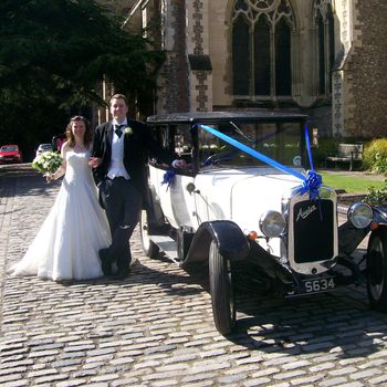Gallery | Wedding Cars Harpenden, St Albans, Watford, Hemel Hempstead | Heritage Classic Cars