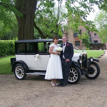 Gallery | Wedding Cars Harpenden, St Albans, Watford, Hemel Hempstead | Heritage Classic Cars