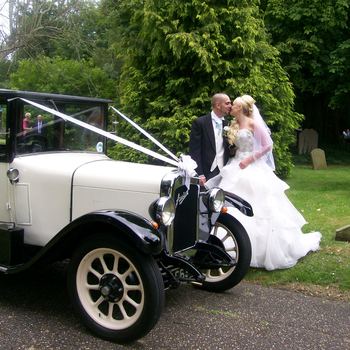 Gallery | Wedding Cars Harpenden, St Albans, Watford, Hemel Hempstead | Heritage Classic Cars