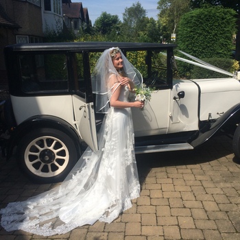 Gallery | Wedding Cars Harpenden, St Albans, Watford, Hemel Hempstead | Heritage Classic Cars