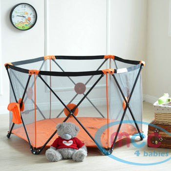 Pop up playpen