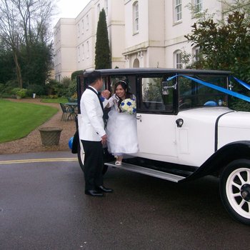 Gallery | Wedding Cars Harpenden, St Albans, Watford, Hemel Hempstead | Heritage Classic Cars