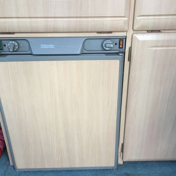 ELDDIS Camper Van 2 Berth TOYOTA HI-ACE Diesel 2.5 2000 (X)reg