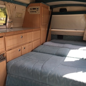 ELDDIS Camper Van 2 Berth TOYOTA HI-ACE Diesel 2.5 2000 (X)reg