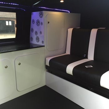 2012 VW Transporter T5 2.0tdi dayvan/camper van - Sportline Styling - 20' wheels