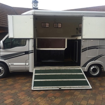 2007 (07)reg Foxy Twin Horsebox 3.5t Renault Master only 44k miles - SORRY SOLD
