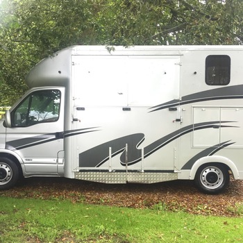 2007 (07)reg Foxy Twin Horsebox 3.5t Renault Master only 44k miles - SORRY SOLD