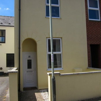 Nailsworth Terrace 4 bedroom Town Centre Contractors Self-Catering accommodationith Garden