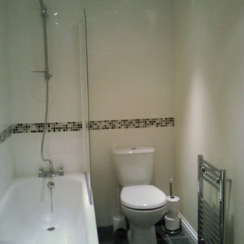 Nailsworth Terrace 4 bedroom Town Centre Contractors Self-Catering accommodationith Garden