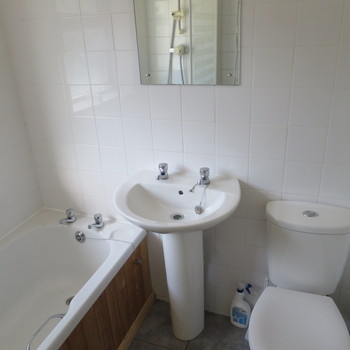 Town Centre Bungalow By St Pauls Campus With Twin Or King Size Bed