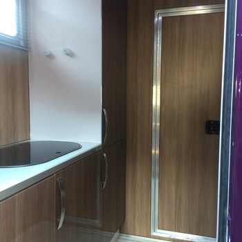 2009 Renault Master 2.5TD Horsebox 3.5t with living 2 Berth 55211 miles