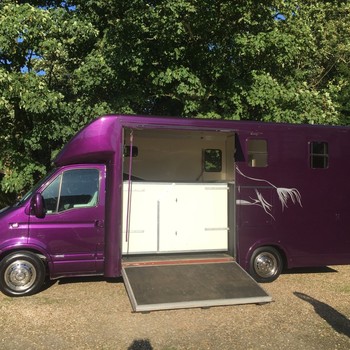 2009 Renault Master 2.5TD Horsebox 3.5t with living 2 Berth 55211 miles
