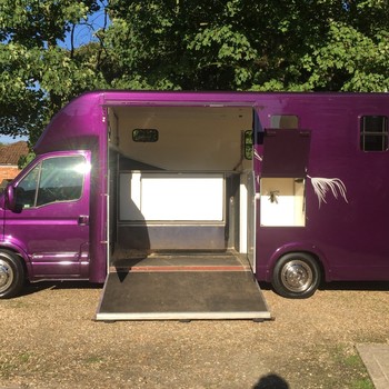 2009 Renault Master 2.5TD Horsebox 3.5t with living 2 Berth 55211 miles
