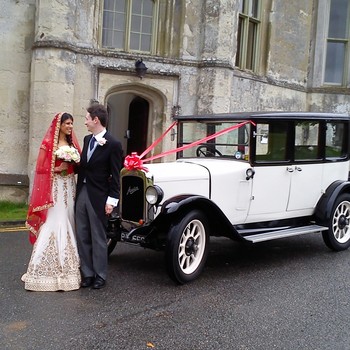 Gallery | Wedding Cars Harpenden, St Albans, Watford, Hemel Hempstead | Heritage Classic Cars