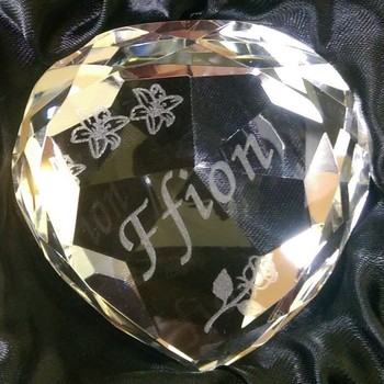 HEART SHAPED GLASS PAPERWEIGHT