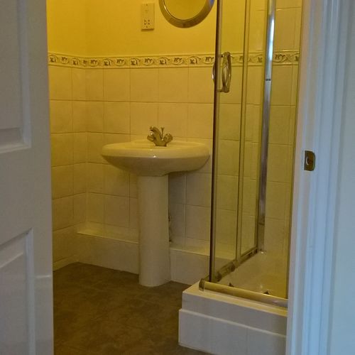 Sheldons Court, 5 Bedroom 3 Bathroom Town house with Garden