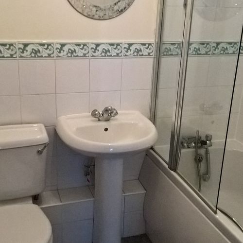 Sheldons Court, 5 Bedroom 3 Bathroom Town house with Garden