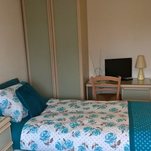 Albemarle Gate 3 Bedroom 2 Bathroom House Overlooking Pittville Park