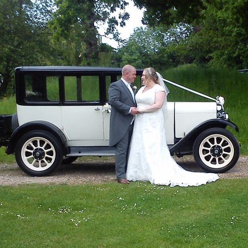 Gallery | Wedding Cars Harpenden, St Albans, Watford, Hemel Hempstead | Heritage Classic Cars