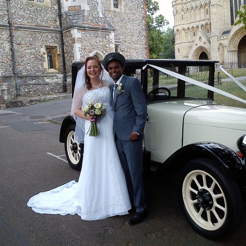 Gallery | Wedding Cars Harpenden, St Albans, Watford, Hemel Hempstead | Heritage Classic Cars
