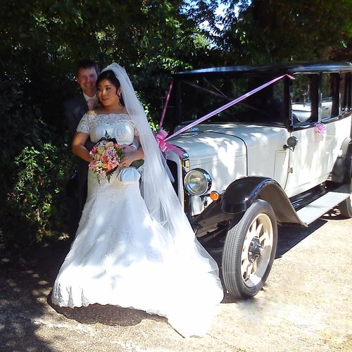 Gallery | Wedding Cars Harpenden, St Albans, Watford, Hemel Hempstead | Heritage Classic Cars