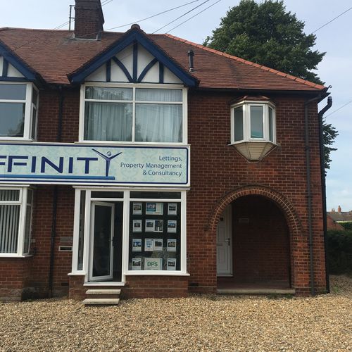 QUEENSWAY, BLETCHLEY - 2 BEDROOMS