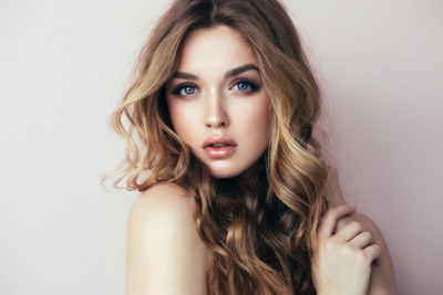 Beauty Salon Bristol, Hollywood Waxing in Bristol, Eyebrow Threading