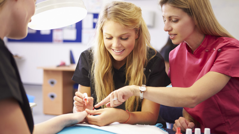 Beauty Salon Bristol, Hollywood Waxing in Bristol, Eyebrow Threading
