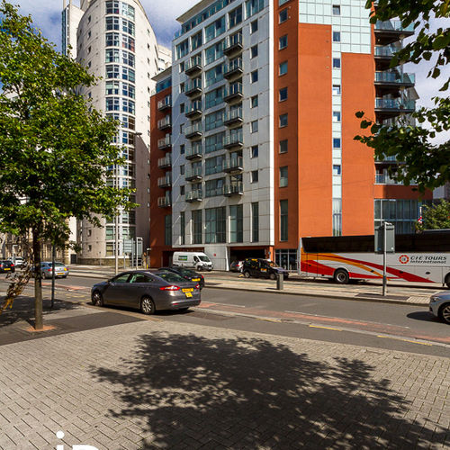 MERIDIAN PLAZA CARDIFF CITY CENTRE ONE BEDROOM FURNISHED APARTMENT WITH BALCONY