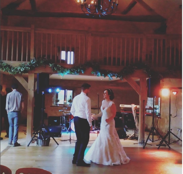 Live from The Kingscote Barn, Tetbury