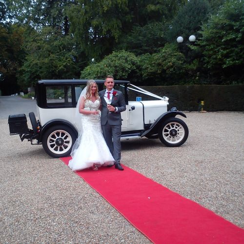 Gallery | Wedding Cars Harpenden, St Albans, Watford, Hemel Hempstead | Heritage Classic Cars