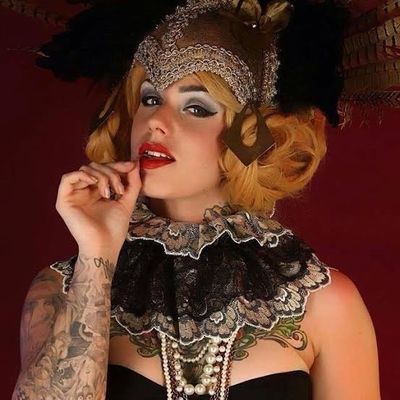 Artists & Entertainment 