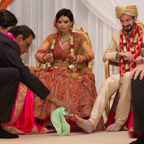 THE WEDDING CEREMONY IN THE MANDAP