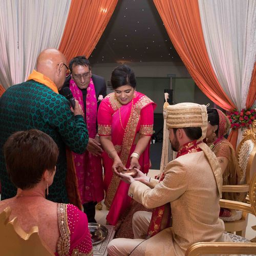 THE WEDDING CEREMONY IN THE MANDAP