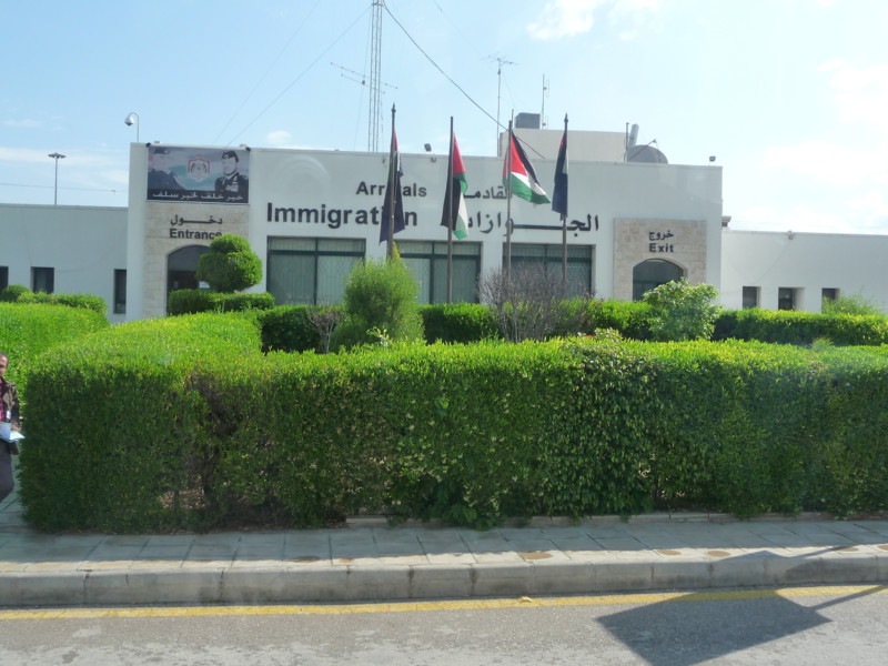 Border pick up & drop off