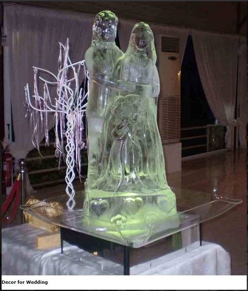 10 Reasons To Have An Ice Sculpture At Your Wedding