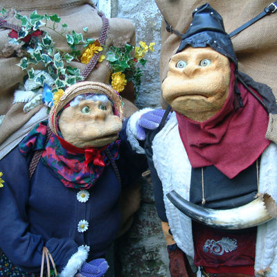 Artists & Entertainment 