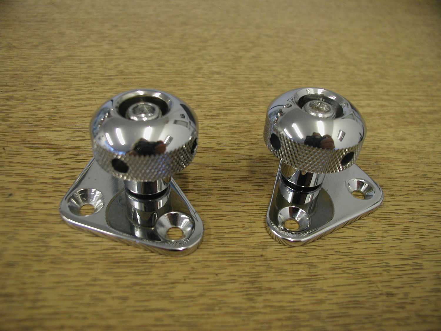 Side Screen Knob (each)