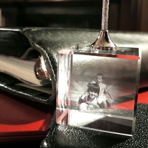 Crystal memo holders