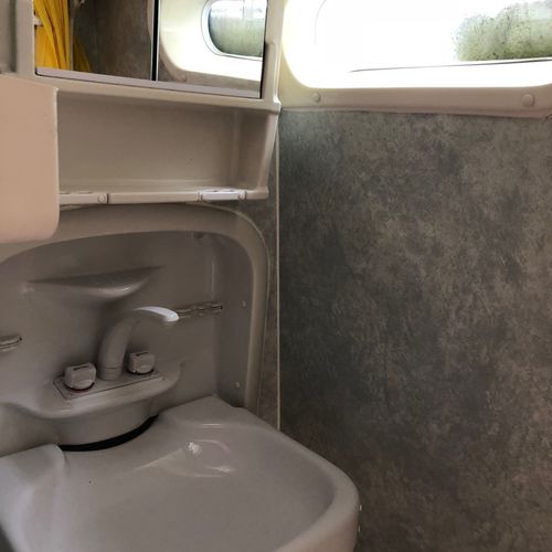 Auto Sleeper Duetto Camper Van - 2001(51)reg Ford Transit 2.4TD - 54520 Miles