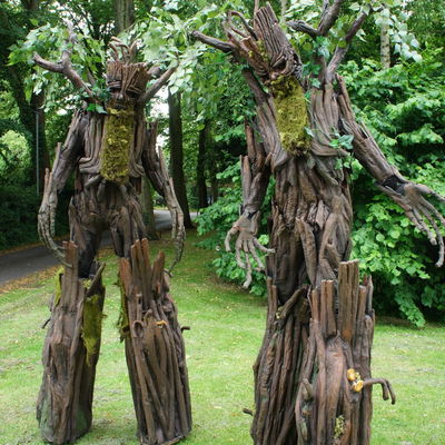 Artists & Entertainment 