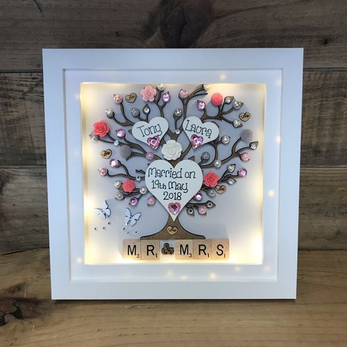 LED Mr & Mrs Wedding Frame