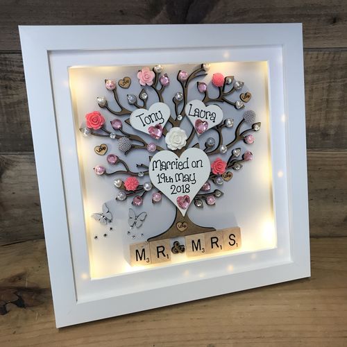 LED Mr & Mrs Wedding Frame