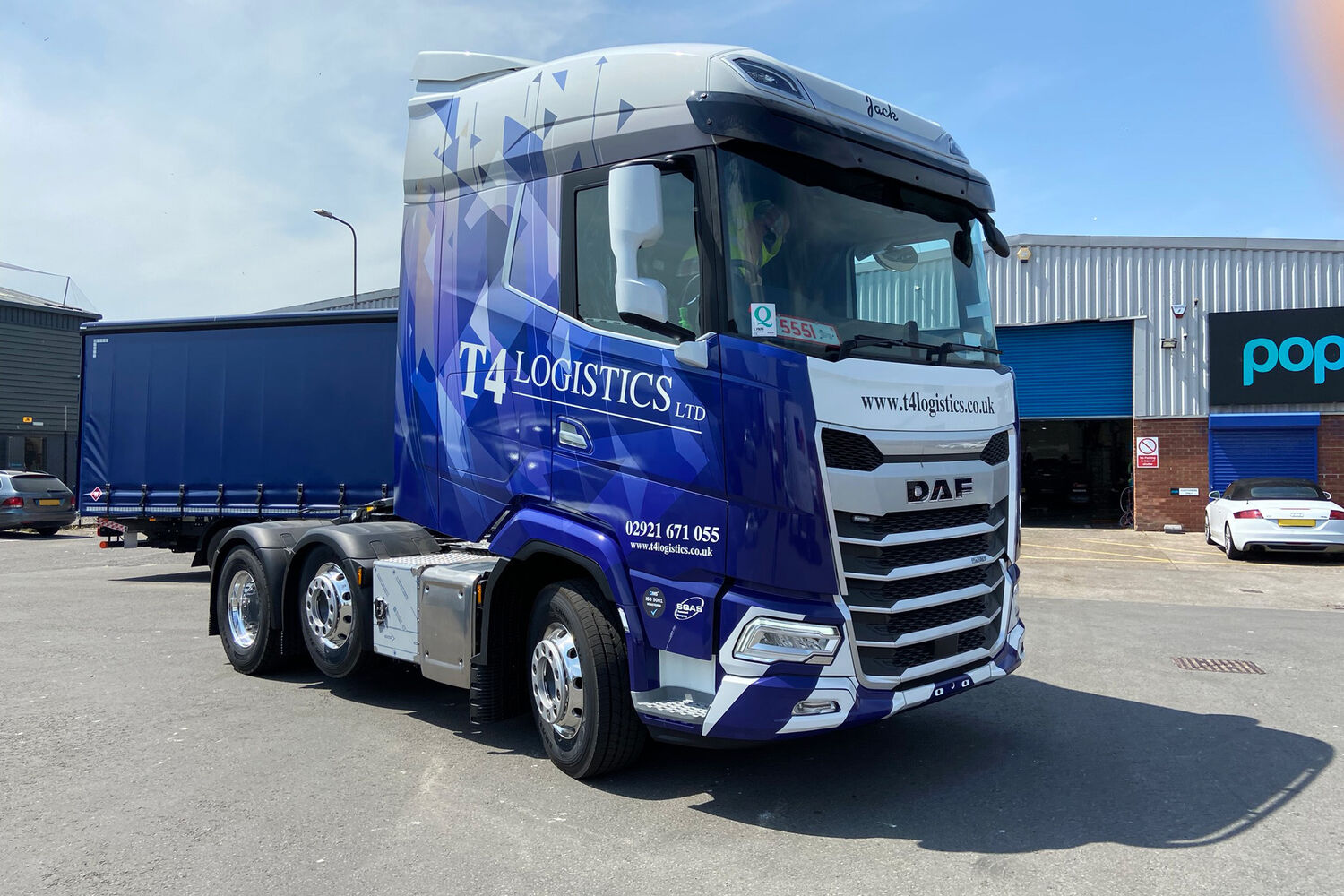 T4 Logistics - 4x DAF XG