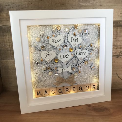 “Pretty with pearls ” family tree frame