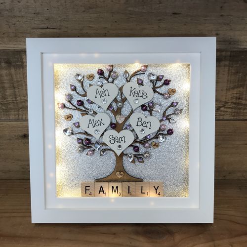 “Pretty with pearls ” family tree frame