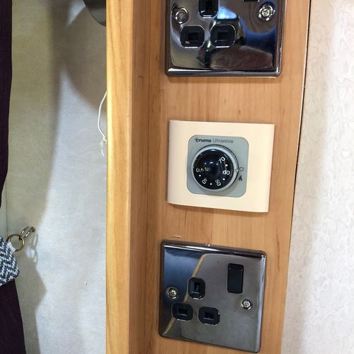 Autocruise Wentworth Motorhome 4 Berth - 52reg Peugeot Boxer 2.8 HDi - Huge Spec