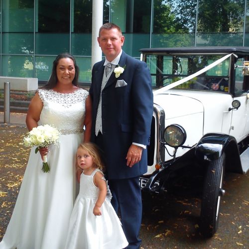 Gallery | Wedding Cars Harpenden, St Albans, Watford, Hemel Hempstead | Heritage Classic Cars