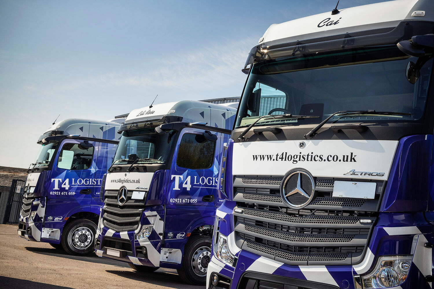 T4 Logistics - 4x Mercedes Actros