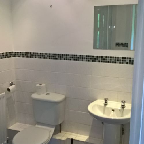 Cleevelands Drive 4 bedrooms, 3 bathrooms by the racecourse roundabout in Cheltenham!